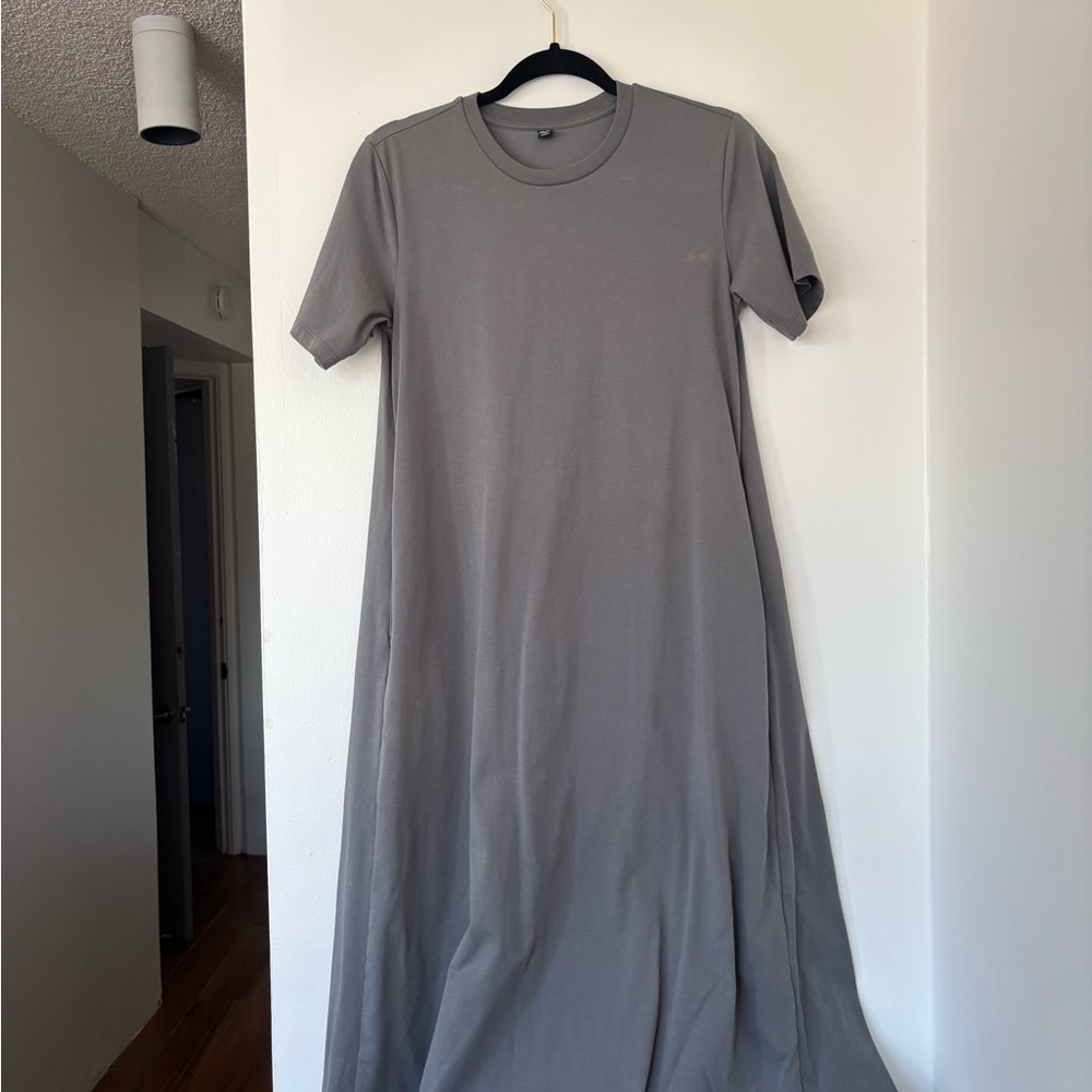 Uniqlo Gray Women's T Shirt Maxi Dress
